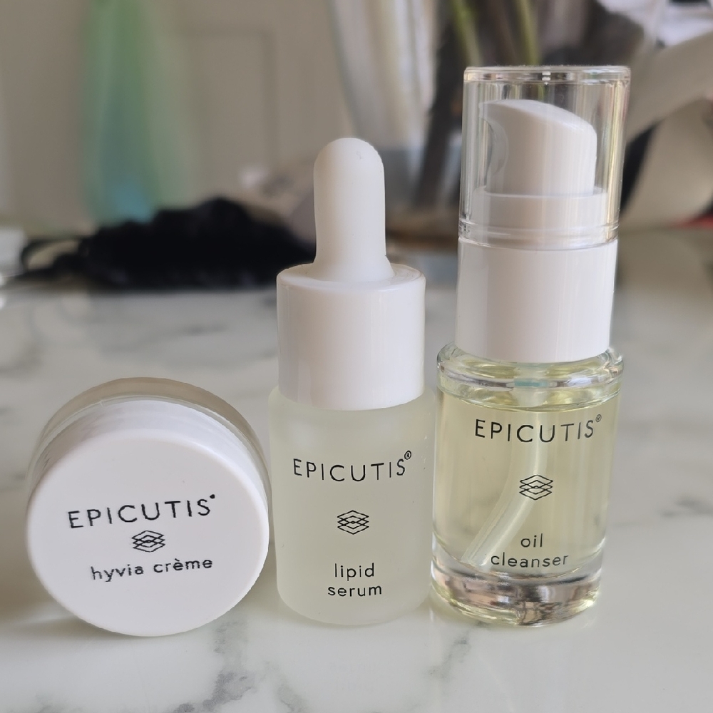 Skincare Set - White and Cream Travel Kit